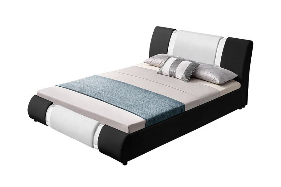 1146 Almofada decorada com cama estofada em fio prateado