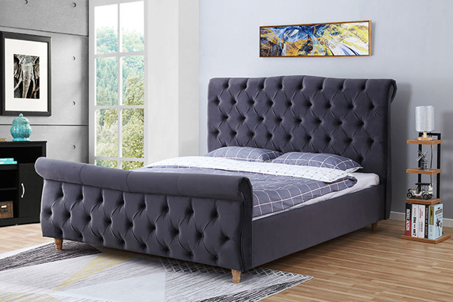 Cama estofada com estrutura de madeira estofada em tecido de 1304 veludos