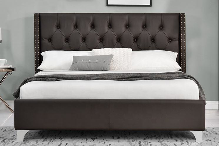 Cama estofada com pregos clássicos com design de asa 1210