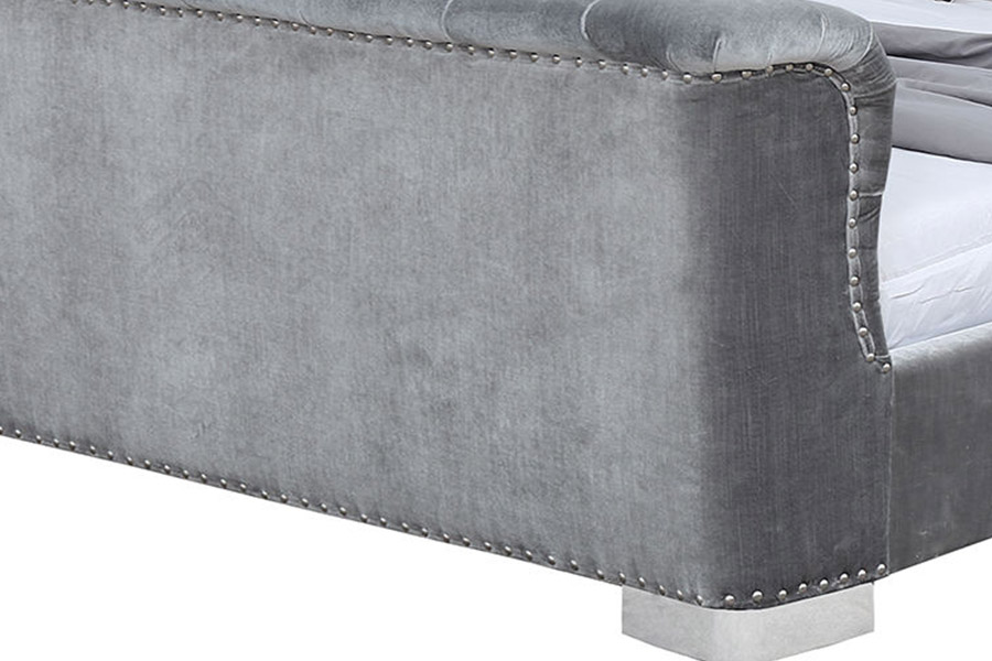 Cama estofada com plataforma estofada de design moderno 1413