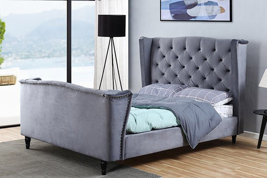 Cama estofada com botão lateral em tecido de veludo 1399