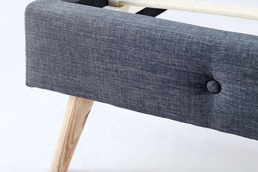 1368 Cama estofada com design escandinavo elegante