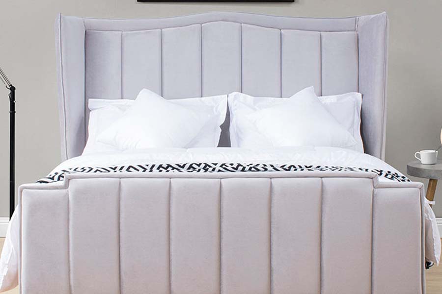Cama estofada estofada de veludo de qualidade 1562