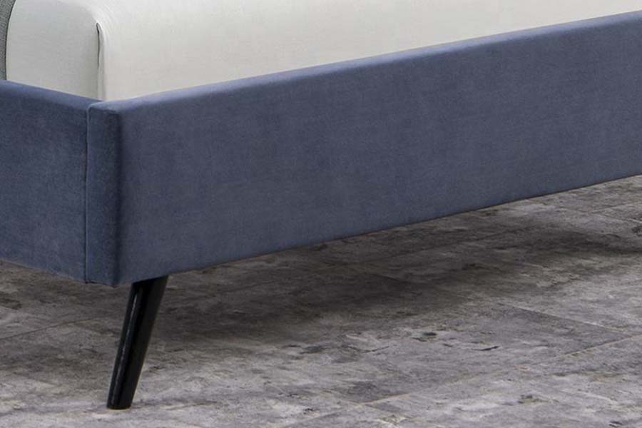 Cama estofada dupla de madeira de veludo 1663
