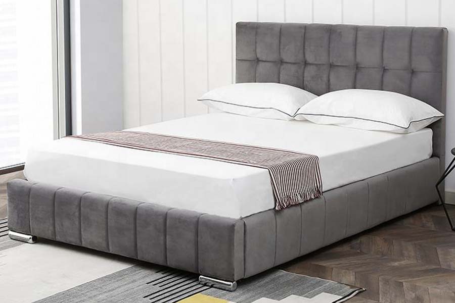 Cama estofada em tecido de veludo com cabeceira de bloco quadrado 1555
