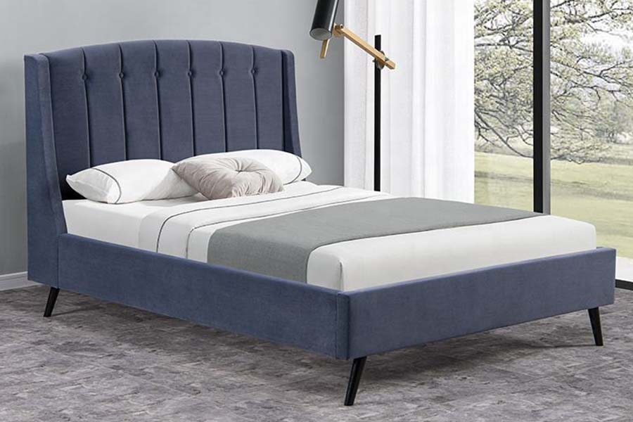 Cama estofada dupla de madeira de veludo 1663