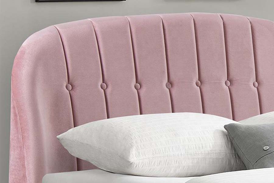 Tecido de veludo rosa 1598 com cama estofada em painel de madeira