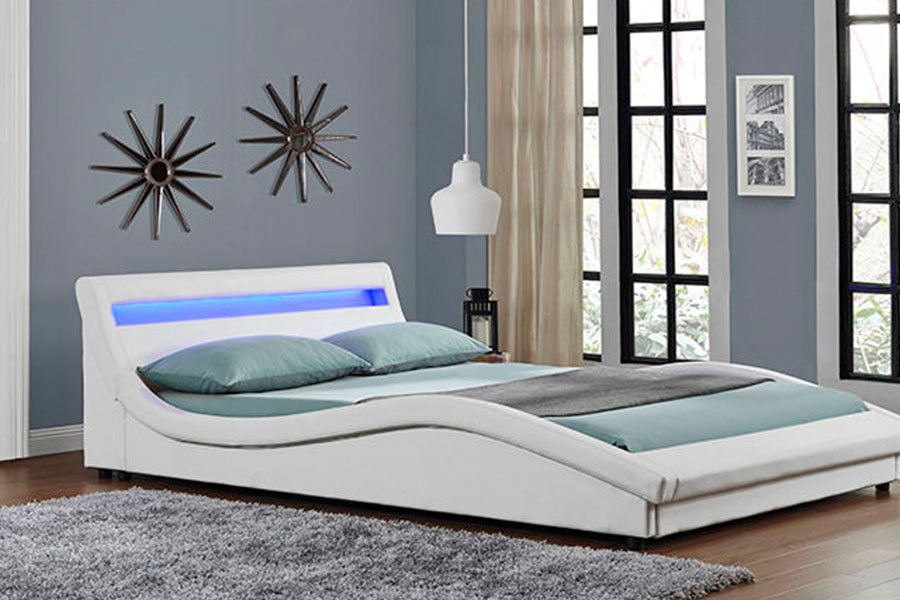 1111-1 Estrutura de cama estofada LED em couro PU de estilo europeu