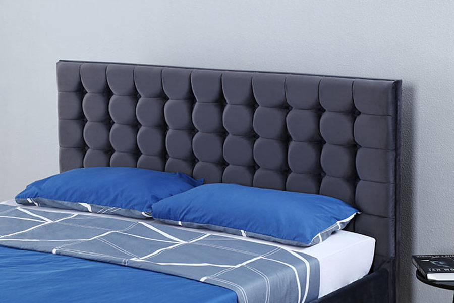 Painel tufado de veludo 1354G de madeira maciça King Otomano Armação de cama de armazenamento